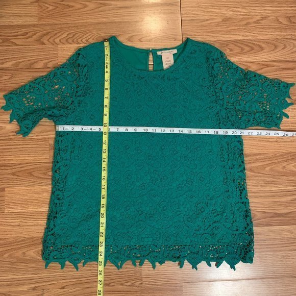 Women’s Green Lace Tops L - Picture 4 of 4